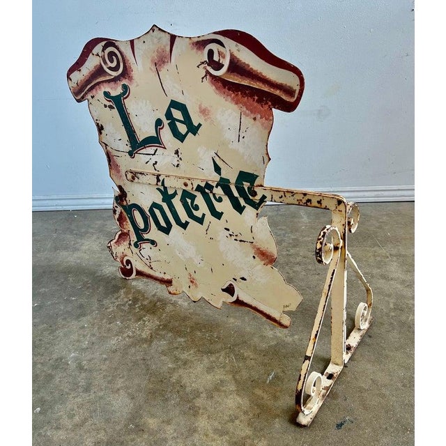 1930s French Provincial Antique Painted Metal Trade Sign 'La Poterie' For Sale - Image 4 of 10