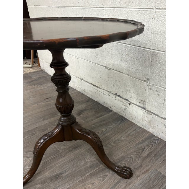 Chippendale Vintage Chippendale Style Pie Crust Top Tripod Tea Table Side Table For Sale - Image 3 of 7