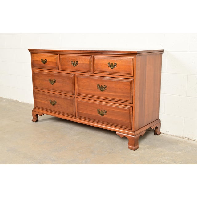 Davis Cabinet Co. Georgian Carved Solid Cherry Wood Chest of Drawers, Circa 1960s For Sale - Image 15 of 15