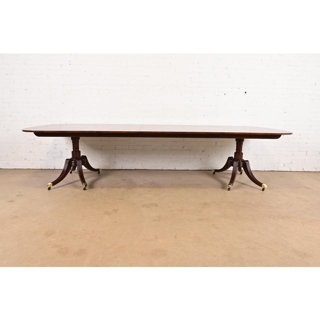 English Baker Furniture Georgian Banded Mahogany Double Pedestal Extension Dining Table, Newly Refinished For Sale - Image 3 of 13