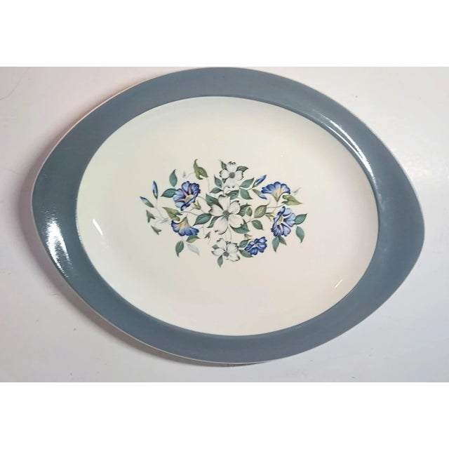 This elegant spring design by Wedgewood and was made in England in the 1960s. The wild and natural flower choice is...