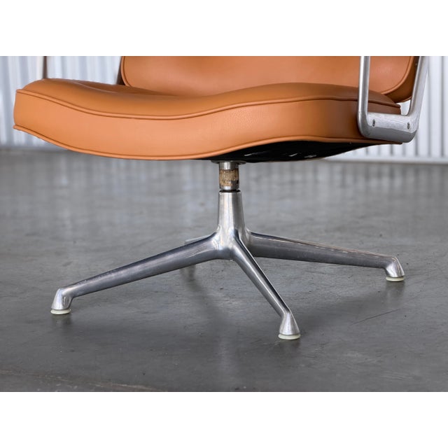 Herman Miller Eames Time Life "Lobby" Chair - Caramel Leather - 1st Generation Model 675 Herman Miller For Sale - Image 4 of 11