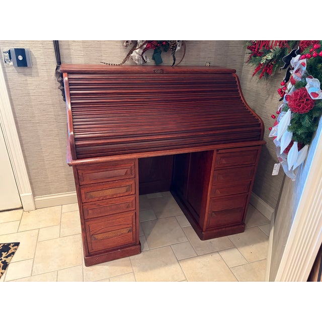 Period 1905-1920 Tambour barrel roll front desk, made of quarter sawn oak, Late victorian- Early Edwardian era, Arts and...