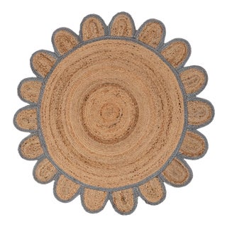 Grey Round Jute Scallop Rug - 8' X 8' For Sale