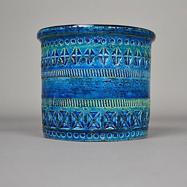 Rimini Blue Flowerpot Cover or Vase by Aldo Londi for Bitossi, 1950s For Sale - Image 9 of 9