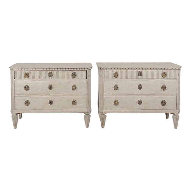 Pair of 19th Century Swedish Gray Painted Chests of Drawers For Sale