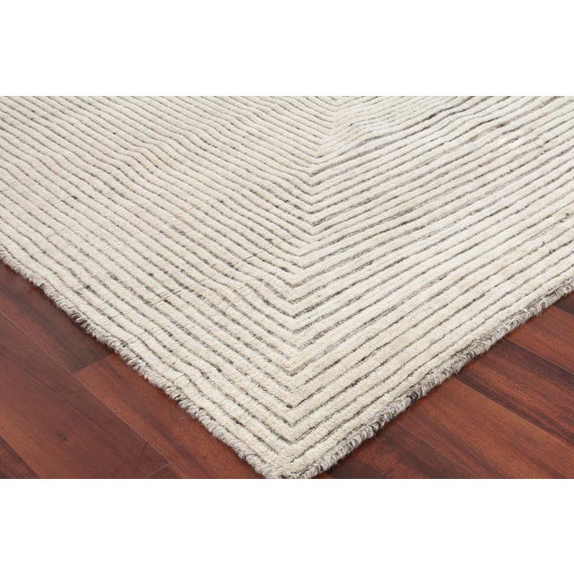 Transitional Exquisite Rugs Crescent Hand-Knotted New Zealand Wool Ivory Rug-14'X18' For Sale - Image 3 of 8