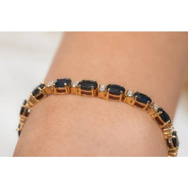 Modern Modern Blue Sapphire and Diamond Tennis Bracelet For Sale - Image 3 of 8