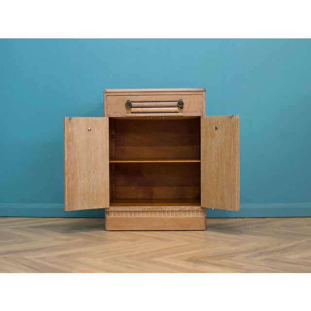 Art Deco British Secret Oak Tallboy, 1930s For Sale - Image 4 of 10