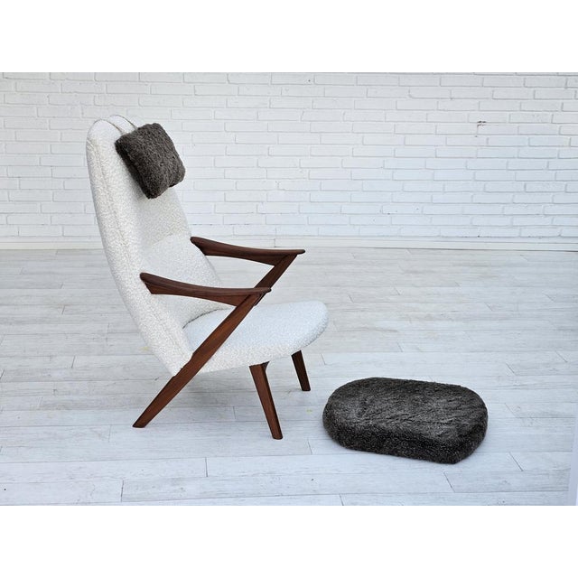 Beige Scandinavian Armchair in Leather & Teak, 1960s For Sale - Image 8 of 18
