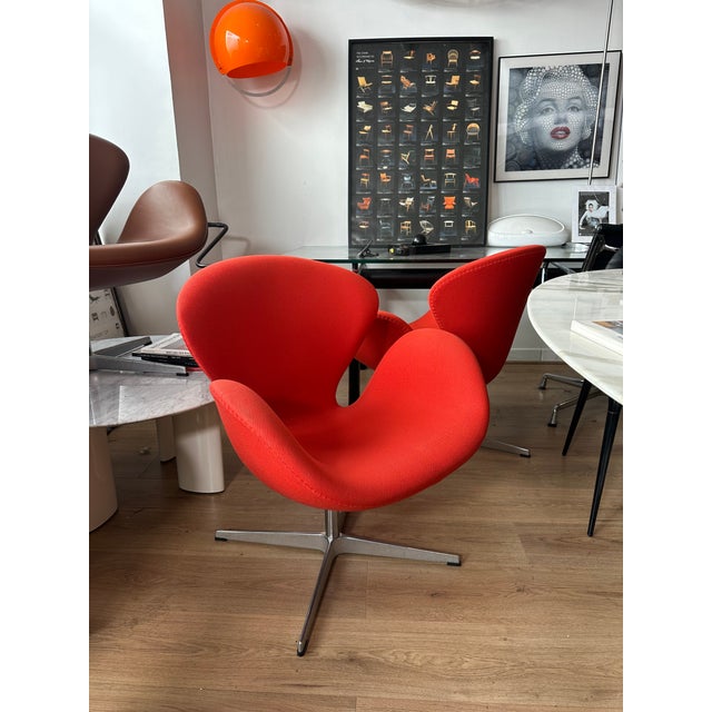 Swan Chair by Arne Jacobsen for Fritz Hansen, 2010s For Sale - Image 9 of 11