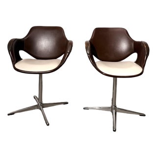 Vintage Leather Swivel Lounge Chair For Sale