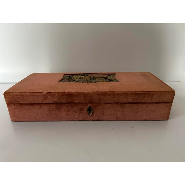 Beautiful antique velvet jewelry box. Made in Italy