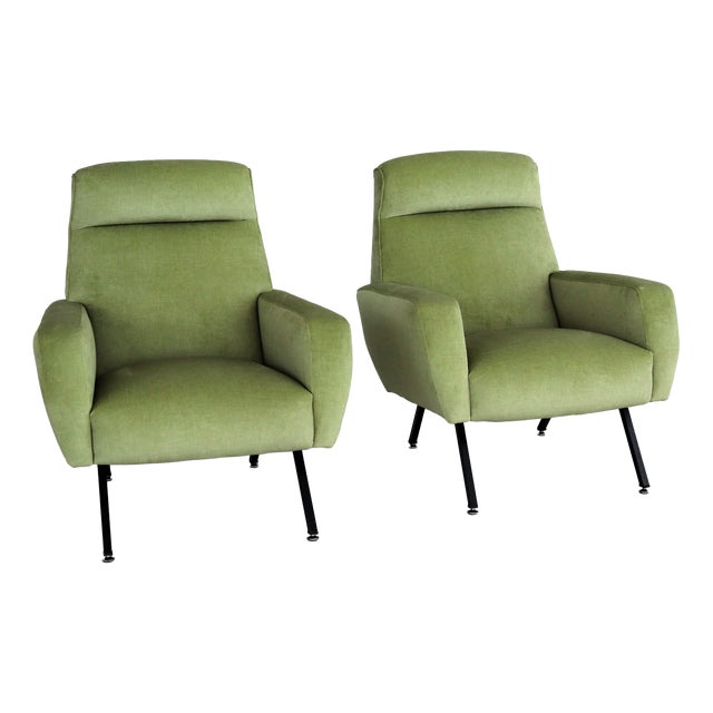 Vintage Italian Lounge Chairs in Green Velvet, 1960s, Set of 2 For Sale