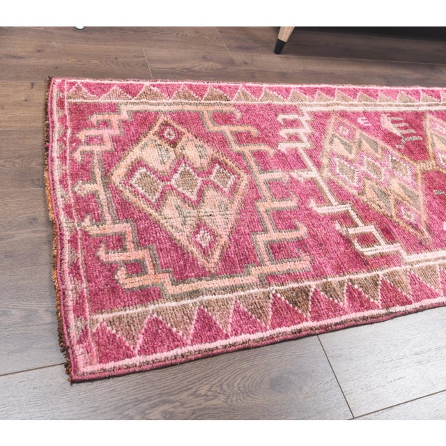 Vintage Pink Geometric Turkish Hand-Knotted Runner For Sale - Image 4 of 9