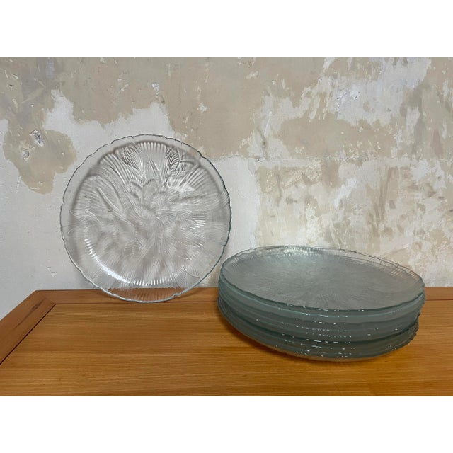 Vintage French Arcoroc Floral Relief Glass Dinner Plates - Set of 10 For Sale In Philadelphia - Image 6 of 6