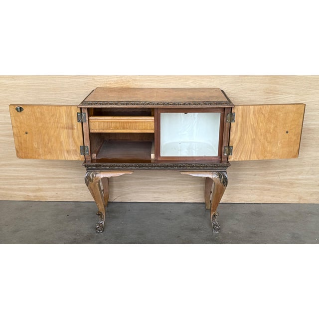 Early 20th Century Italian Bedside Tables in Light Oak with two doors, A Pair For Sale - Image 10 of 18