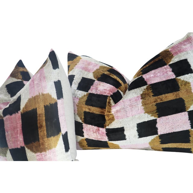 ● 100% silk velvet material Super High Quality making the throw pillows super soft and cozy with a delicate touch and...