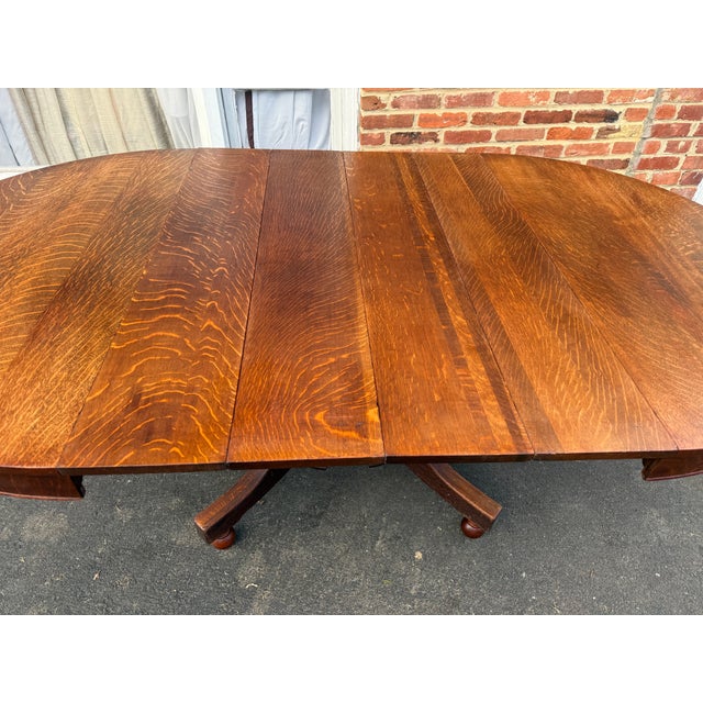 Antique Art & Craft Regency Style Tiger Oak Extendsion Round Dining Table With 4 Leaves For Sale - Image 16 of 18