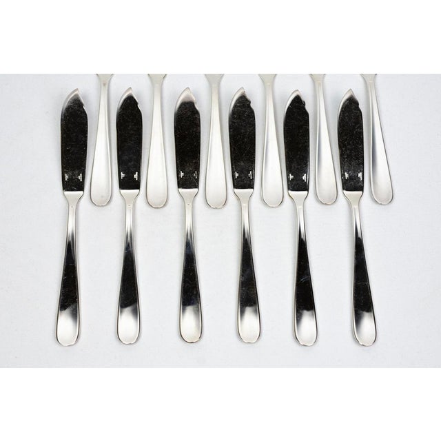 Silver-Plated Fish Service with Smooth Handles from Christofle, 1980s, Set of 24 For Sale - Image 14 of 18