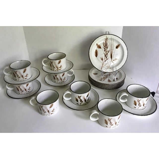 I was so lucky to find this set of gorgeous, earthy English pottery from the 1960's! This listing here is for a coffee/tea...