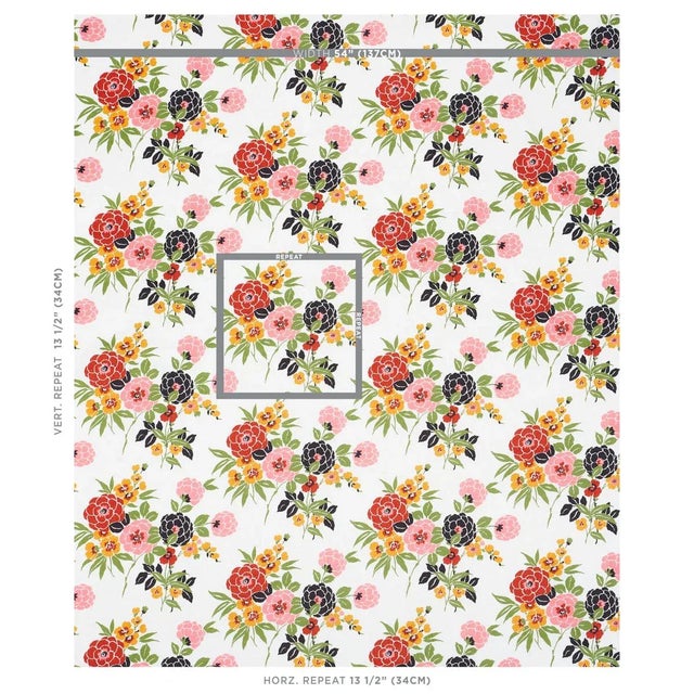Traditional with a modern twist, Valentina Floral pairs a nostalgic pattern with pared-down blossoms for a linen fabric...
