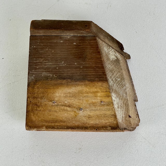 Architectural Salvaged Fragment of Decorative Wood Element With Gabled Design For Sale In New York - Image 6 of 6