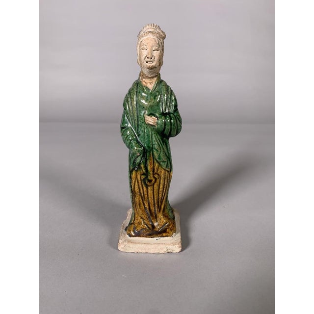 Sculpture of a Court Lady, China, Ming Dynasty (1368-1644) For Sale