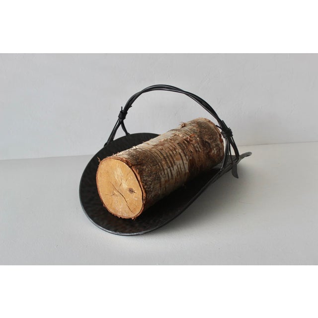 Vintage Curved Hammered Cradle Black Metal Firewood Log Holder Wire Wrapped Handle For Sale - Image 12 of 15