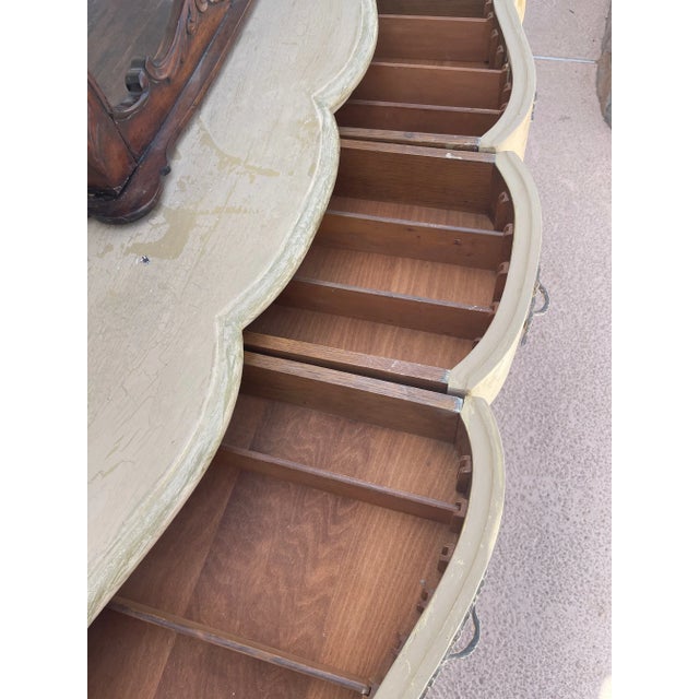 Vintage French Provincial Console Table w/5 Drawers, 2 of which swing outwards. Drawers have dividers that can be removed....