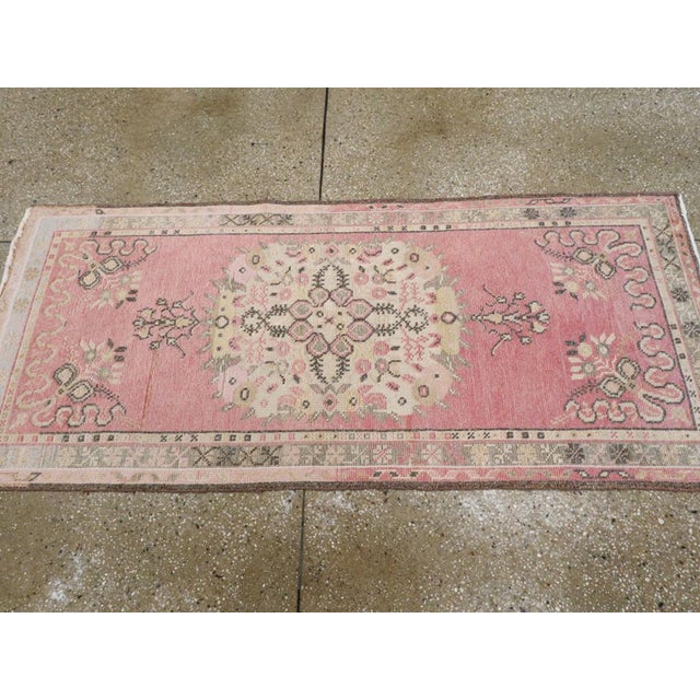 Mid 20th Century Galerie Shabab Collection Mid-20th Century Turkish Oushak Throw Rug For Sale - Image 5 of 6