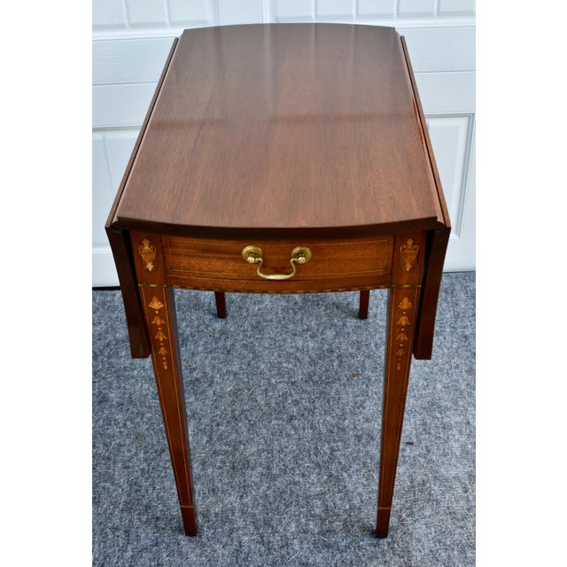 Inlaid Mahogany Pembroke Table Bench Made Federal Style Accent End Side Table For Sale In Philadelphia - Image 6 of 16
