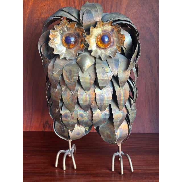 Metal Owl, marked Hong Kong which dates the owl to the 60's In nice shape with no problems! Nice size and scale!