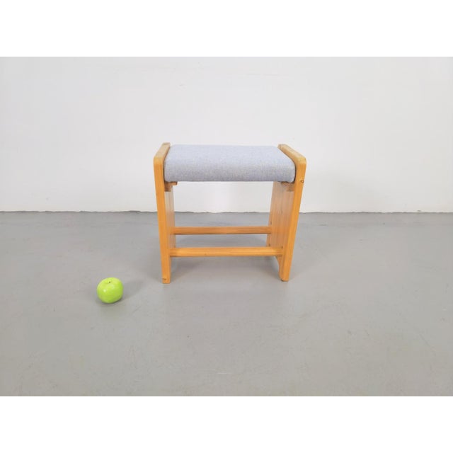 1970s Mid-Century Scandinavian Pine Stool in the style of Charlotte Perriand, Denmark, 1960s For Sale - Image 5 of 10