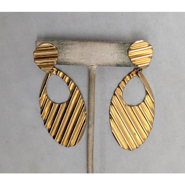 1980s Vintage 1989 Signed Napier Goldtone Hoop Drop Clip Earrings-2 Pieces For Sale - Image 5 of 9