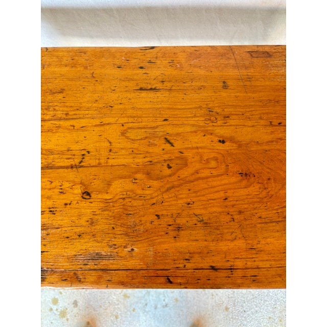 Wood 19th Century English Pine Federal Style Side Table For Sale - Image 7 of 12