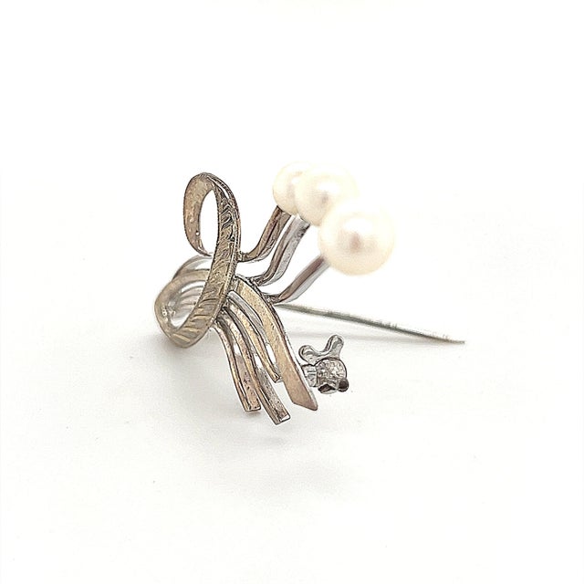 1990s Mikimoto Estate Akoya Pearl Brooch Sterling Silver For Sale - Image 12 of 12