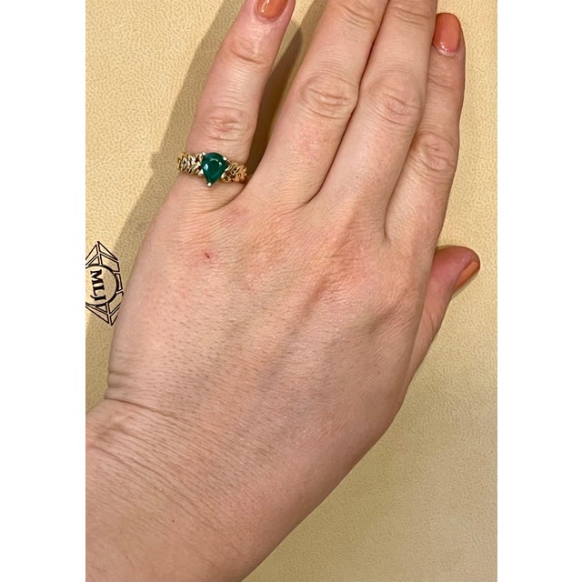 1.42 Carat Pear Cut Natural Emerald Ring 14 Karat Yellow Gold, Size 5.75 For Sale - Image 13 of 18