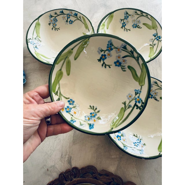 1960s Vintage Franciscan Forget Me Not Bowls 7 Inch Hand Decorated - Set of 4 For Sale - Image 5 of 12