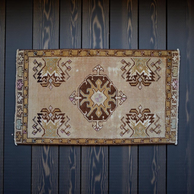 Contemporary 1970s Small Rug, Entryway Rug, Bath Mat, Kitchen Decor, Turkish Rug, Doormat 1'6" X 2'7" For Sale - Image 3 of 11