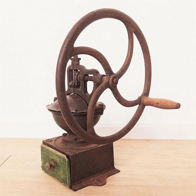 Flywheel Coffee Grinder in Cast Iron, 1850-1880 For Sale - Image 5 of 6
