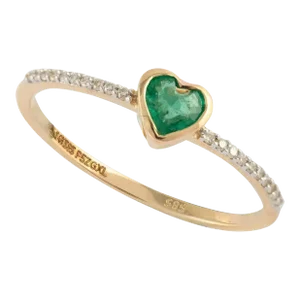 Minimalist Heart Cut Emerald Ring Set in 14k Solid Yellow Gold Size 7