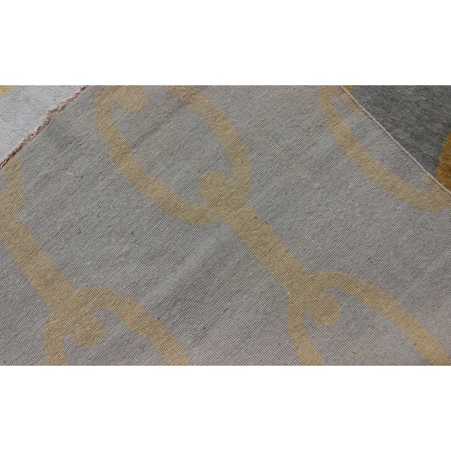 12' X 15' Large Modern Rug With Chain Design in Gray and Marigold Colors For Sale - Image 12 of 13