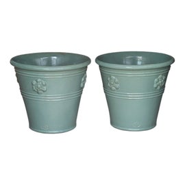 Example of Gladding, McBean Planters