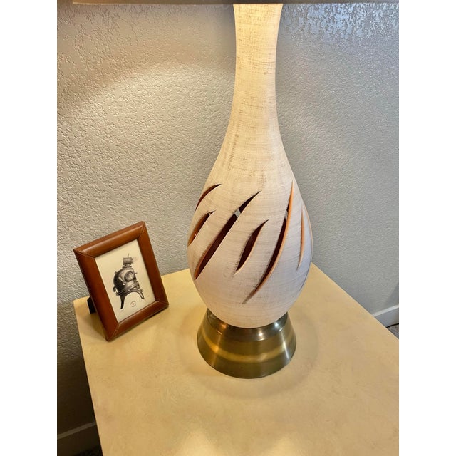 1960s Tall Mid Century Modern White Ceramic Table Lamp With Flame Design Circa 1960s For Sale - Image 5 of 9