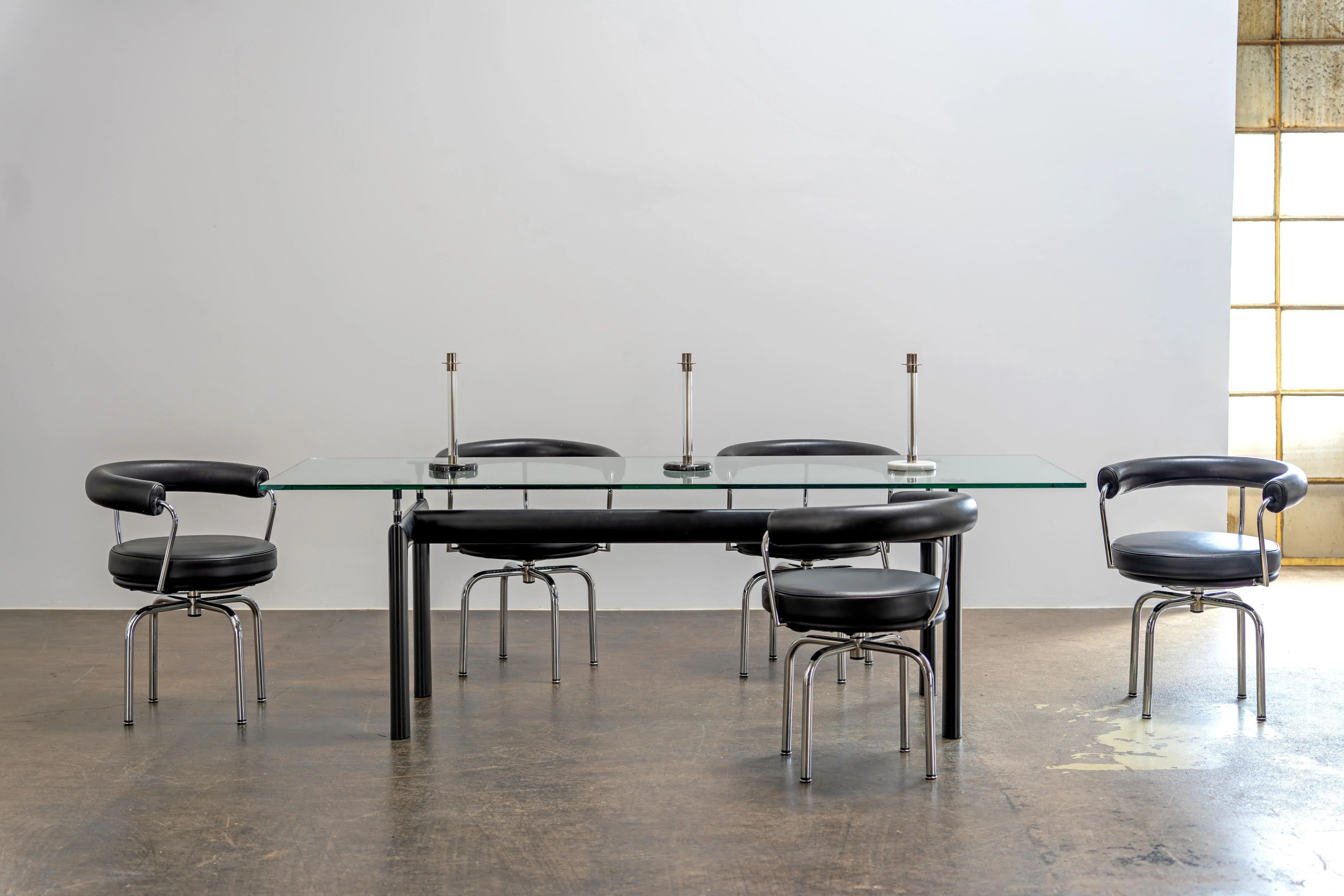 lc6-table-by-le-corbusier-
