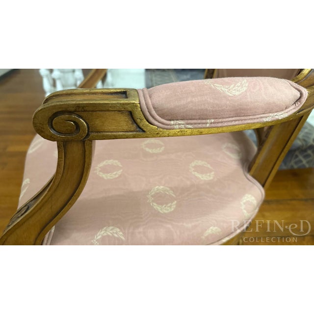 Set of 8 Karges Louis XVI–Style Dining Chairs in Scalamandre Fabric (2 Arm, 6 Side) For Sale - Image 13 of 18