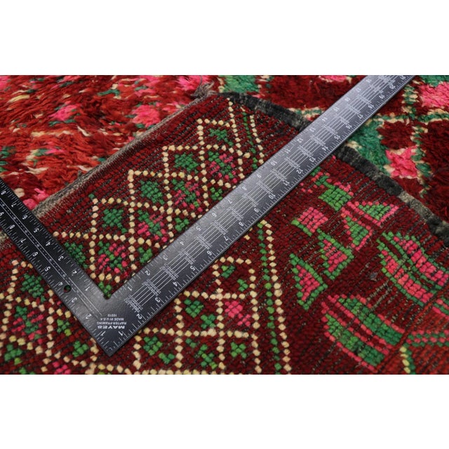 Late 20th Century Vintage Berber Beni M'Guild Moroccan Rug - 05'08 X 08'08 For Sale - Image 5 of 9