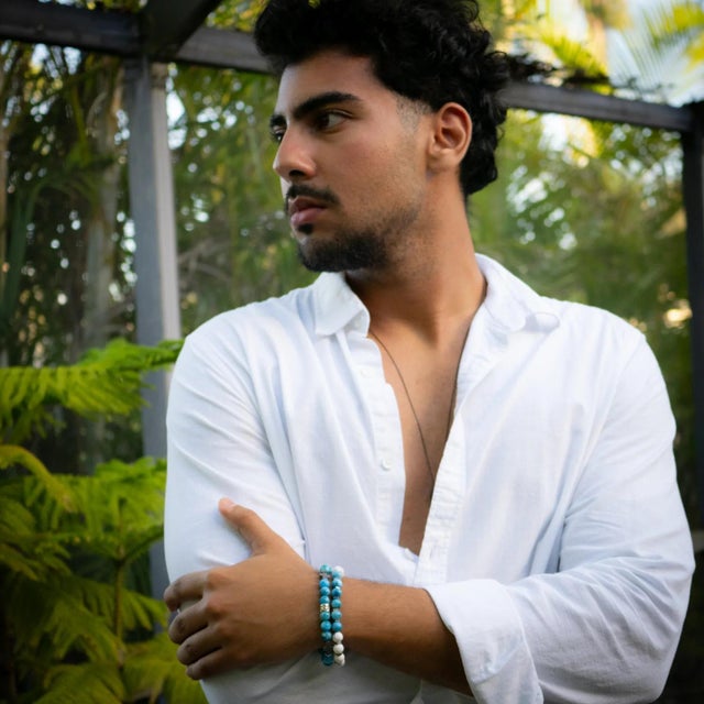 Freedom Spirit Blue Apatite & Howlite Bracelet Set For Sale In Miami - Image 6 of 7