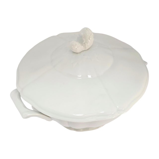 Mid-Century Limoges France White Porcelain Scalloped Covered Tureen For Sale - Image 13 of 18